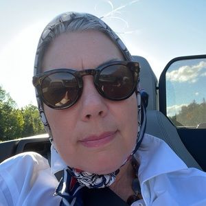 Meet your Posher, Leslie